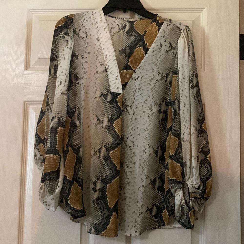 Women’s Blouse